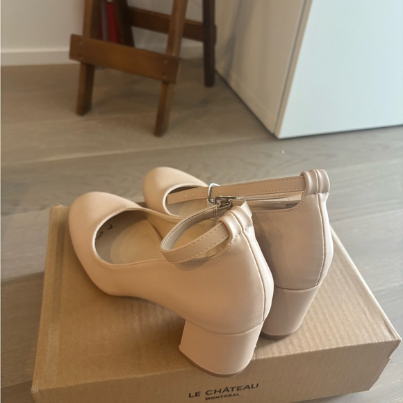 le chateau Shoes - Le Chateau Women's Beige Block Heel Shoes